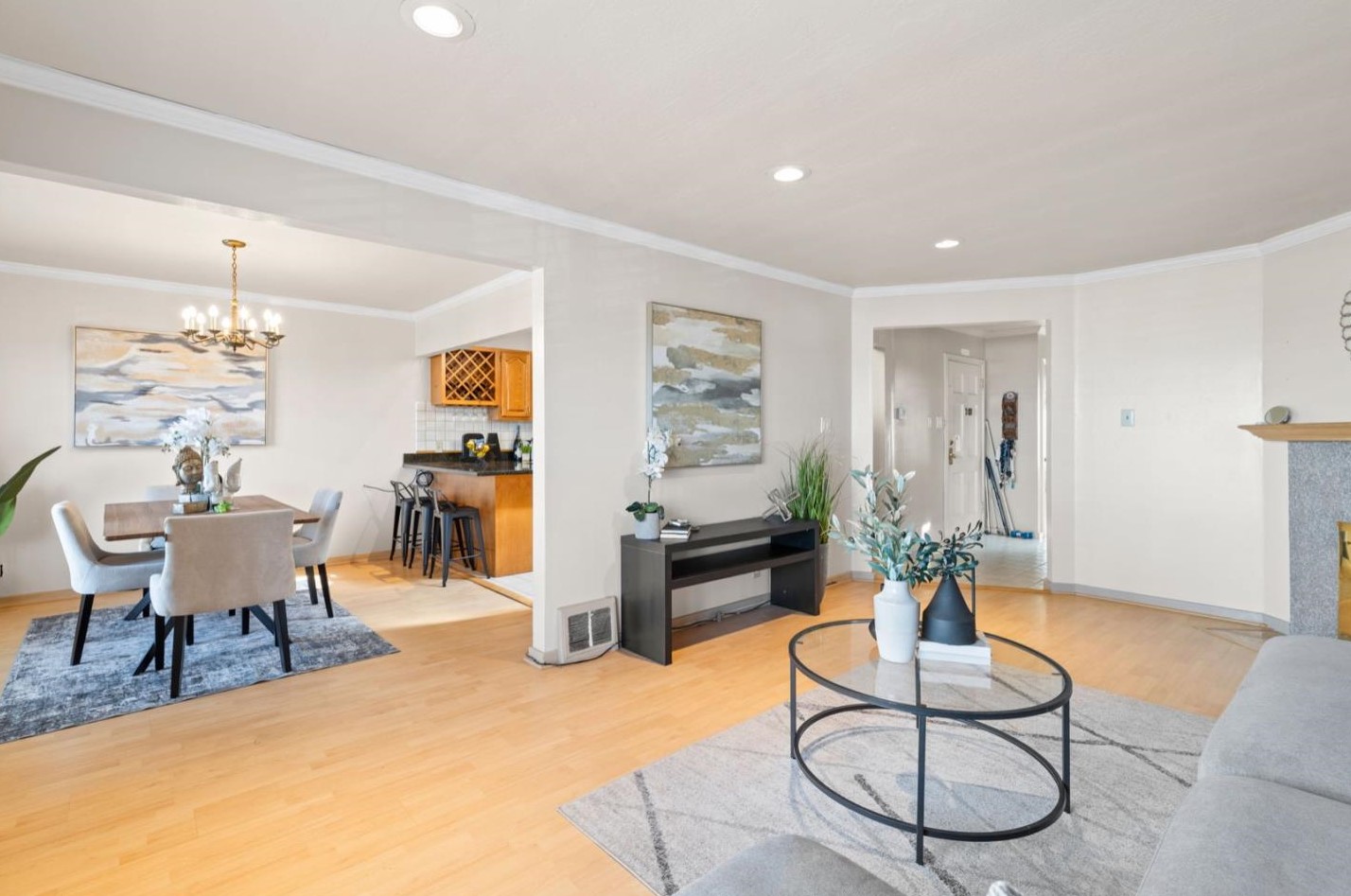 369 Santa Barbara Ave, Daly City CA  94014-3821 exterior