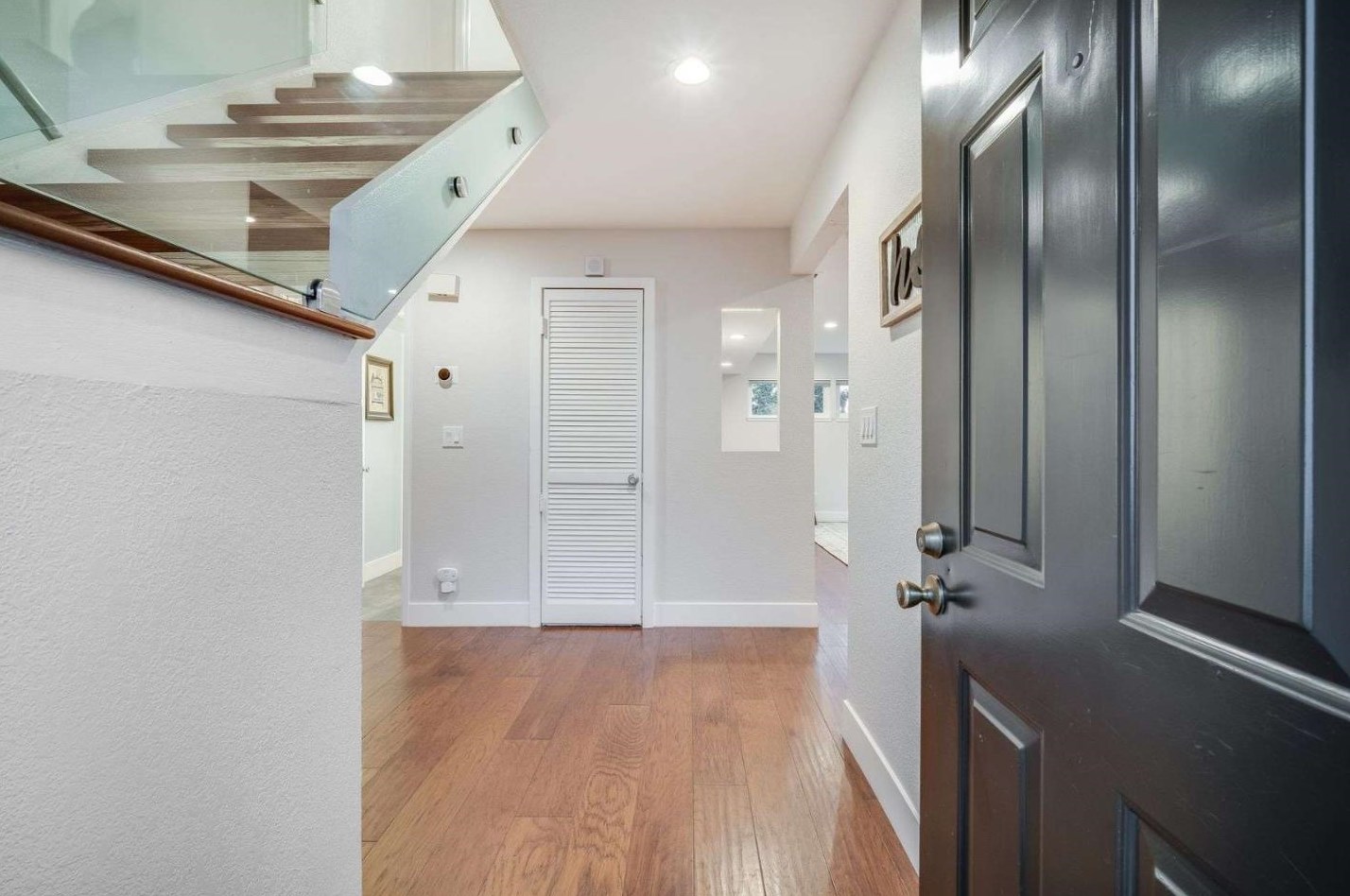 181 Centre St, Mountain View, CA 94041-2374