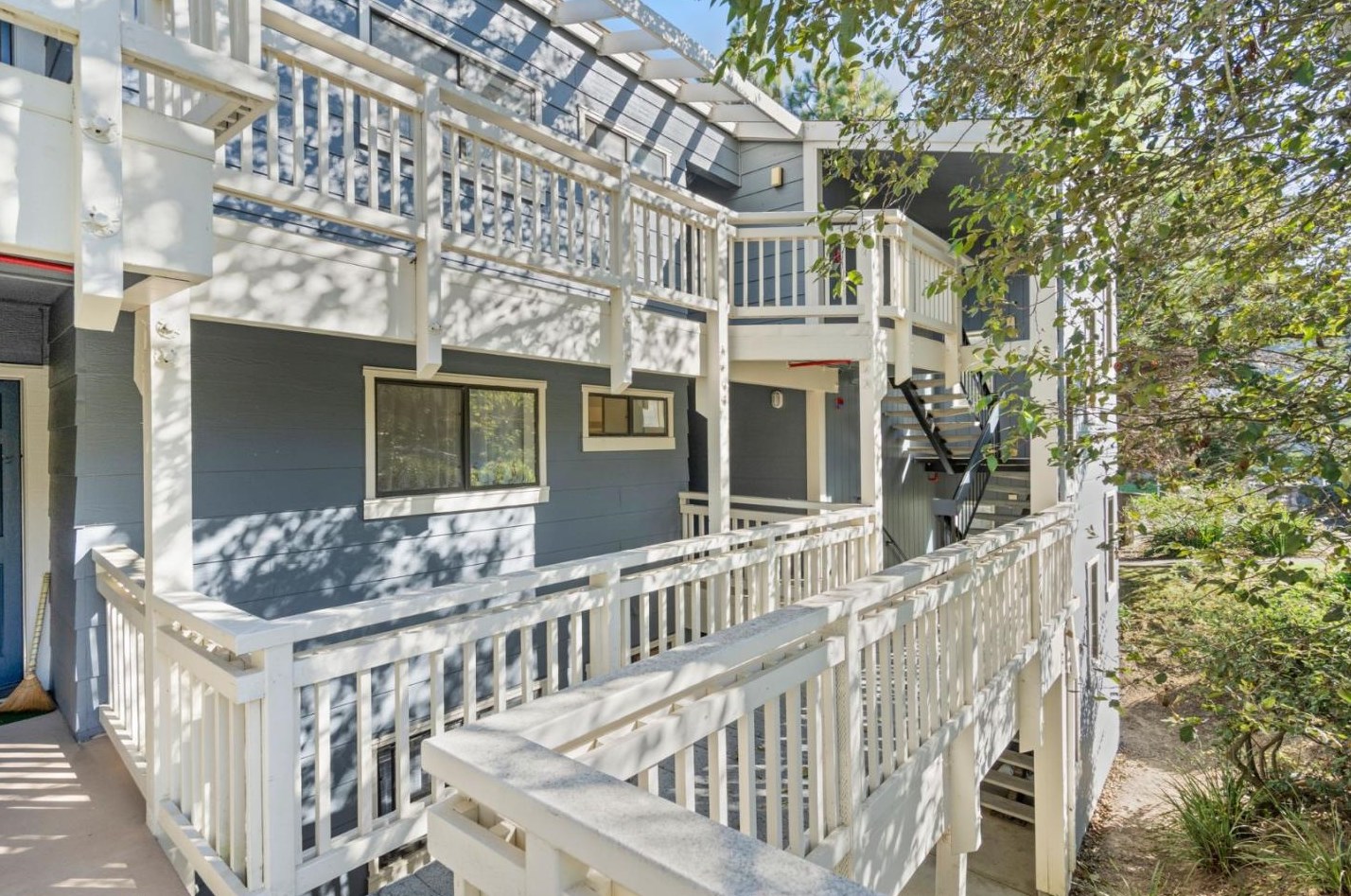 2305 Lupine Ct, Daly City, CA 94014