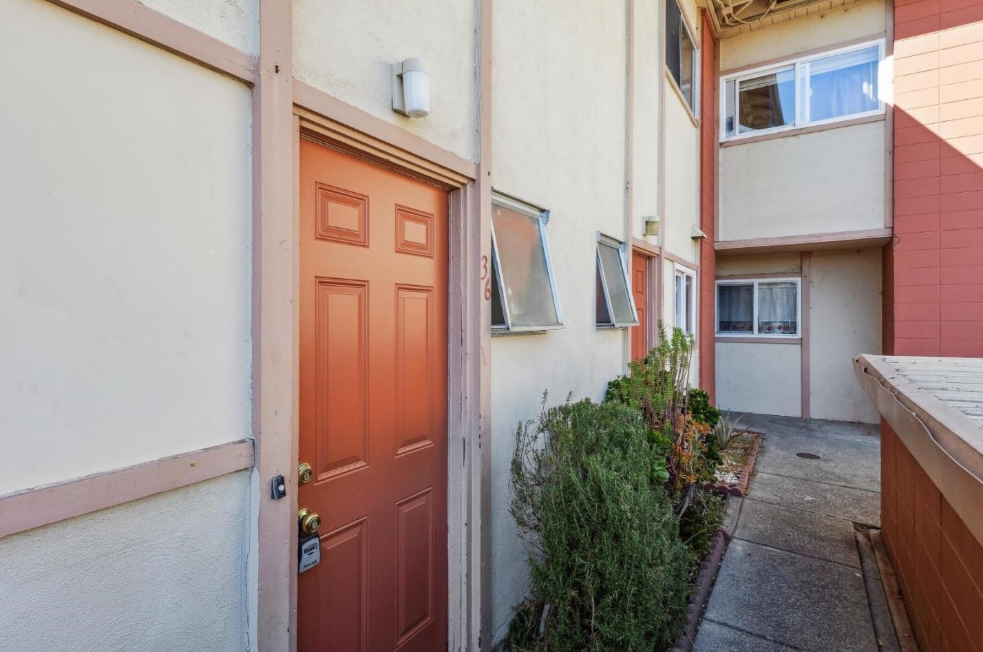 27505 Tampa Ave 36, Hayward, CA 94544