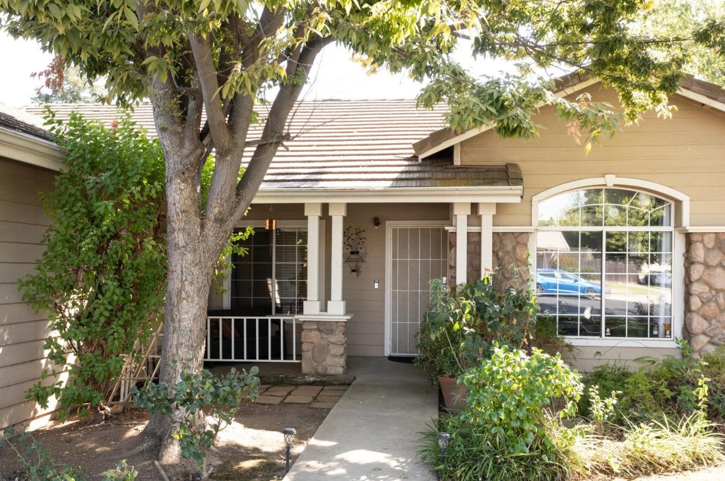 2834 Mitchell Ave, Clovis, CA 93611-6913