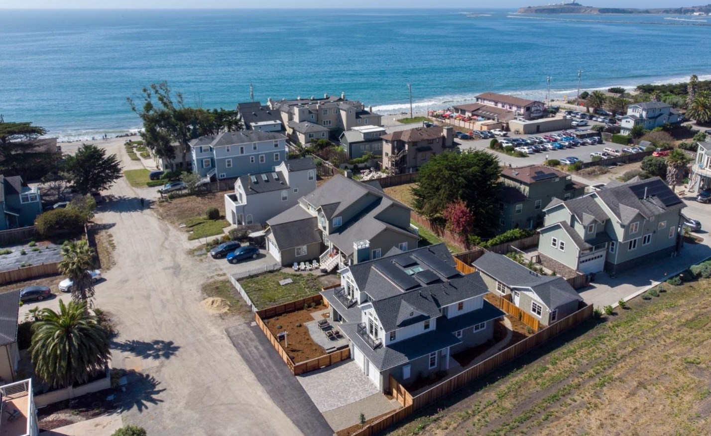 167 Cortez Ave, Princeton by the Sea, CA 94019