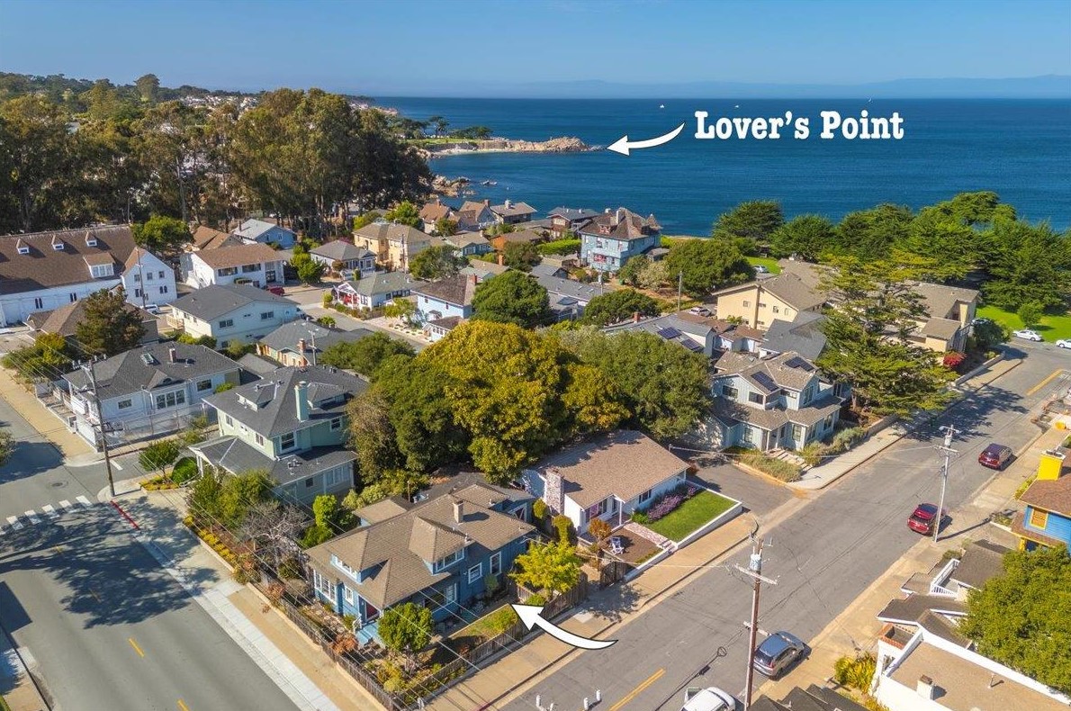 402 Central Ave, Del Monte Park, CA 93950