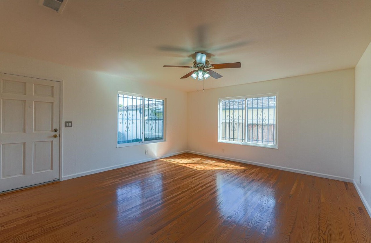 430 Calaveras Dr, Salinas CA 93906-2507 exterior