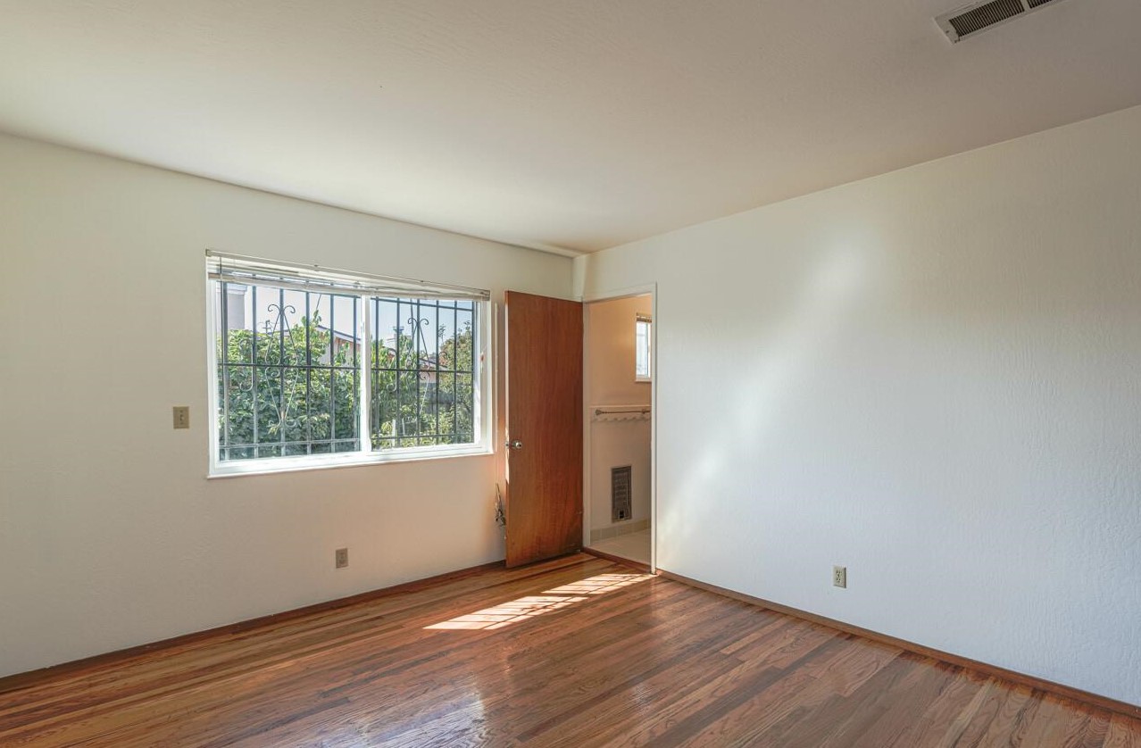 430 Calaveras Dr, Salinas CA 93906-2507 exterior