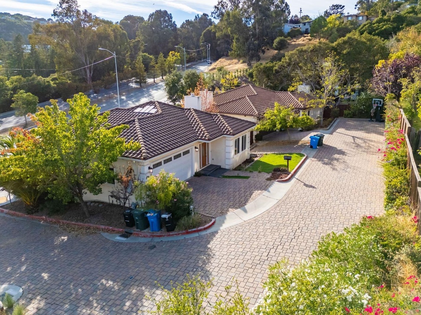 2230 Ralston Ave, Belmont, CA 94002-1666