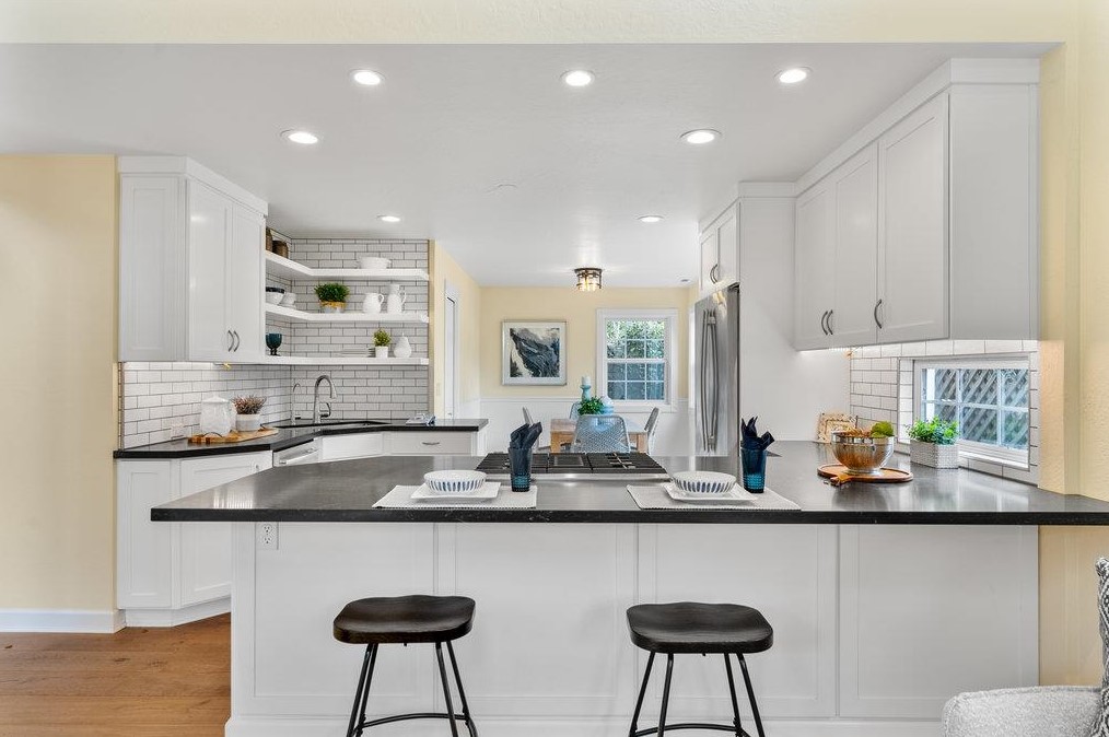 4550 Topaz St, Capitola CA 95010-3141 exterior