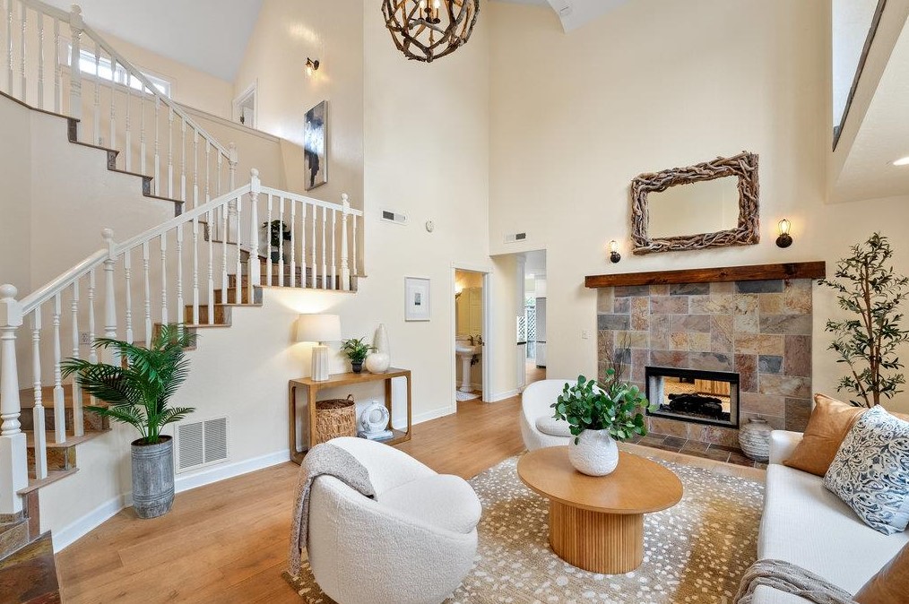 4550 Topaz St, Capitola CA 95010-3141 exterior