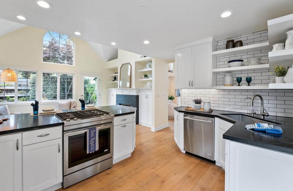 4550 Topaz St, Capitola CA  95010-3160 exterior