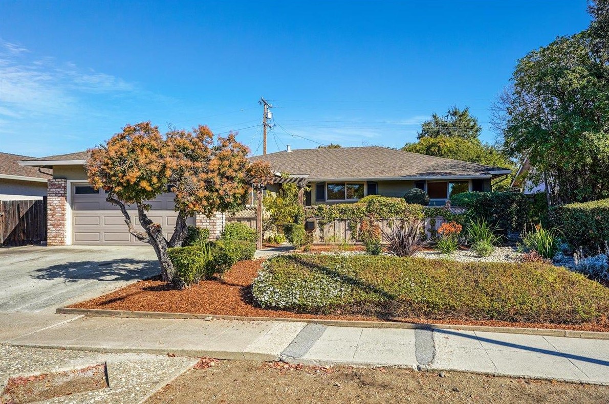 1614 Hummingbird Ln, Sunnyvale, CA 94087