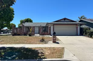983 Flint Way, Salinas, CA 93907 - Photo 1
