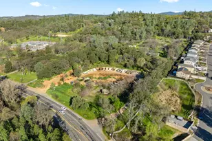 10264 Combie Rd, Auburn, CA 95602 - Photo 8