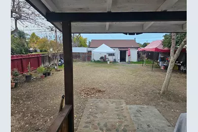 1261 W 22nd St, Merced, CA 95340 - Photo 8