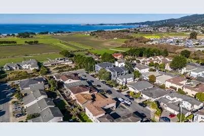 466 Willow Ave, Half Moon Bay, CA 94019 - Photo 20