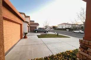 484 Presidio Pl, Tracy, CA 95377 - Photo 4