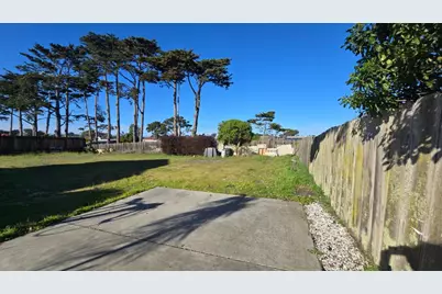 221 Mortimers (Unit B) Ln, Marina, CA 93933 - Photo 8