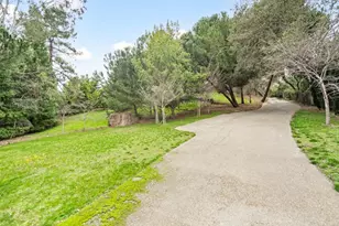 11481 Magdalena Rd, Los Altos Hills, CA 94024 - Photo 64