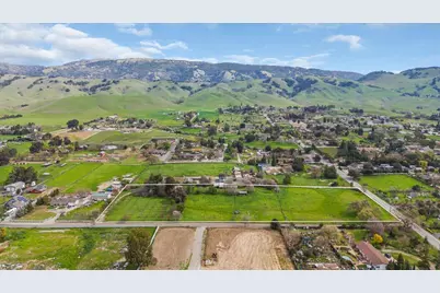 1925 Church Ave, San Martin, CA 95046 - Photo 2