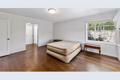 680 Fairway Cir, Hillsborough, CA 94010 - Photo 34