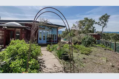 640 Los Trancos Rd, Los Altos Hills, CA 94028 - Photo 16