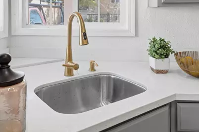 2271 Euclid Ave, East Palo Alto, CA 94303 - Photo 24