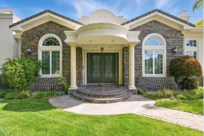 12690 Dianne Dr, Los Altos Hills, CA 94022 - Photo 4