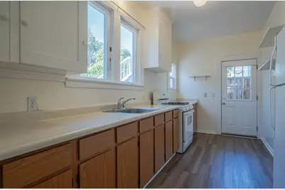 206 Cypress Ave, Pacific Grove, CA 93950 - Photo 12