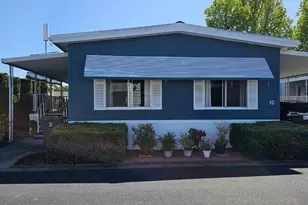 500 W 10th St 10, Gilroy, CA 95020 - Photo 1