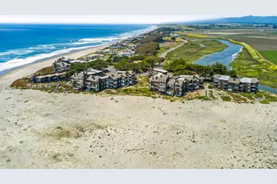 52 Pelican Pt, Watsonville, CA 95076 - Photo 32
