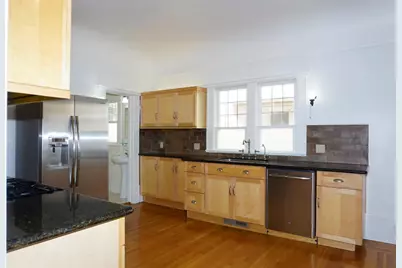 121 E Julian St, San Jose, CA 95112 - Photo 12