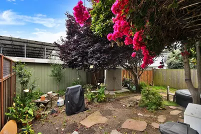 160 Clarendon Rd, Pacifica, CA 94044 - Photo 16