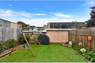 160 Clarendon Rd, Pacifica, CA 94044 - Photo 22