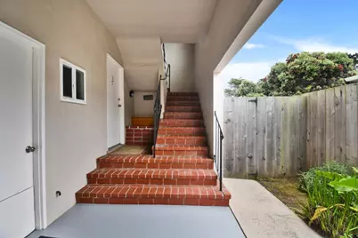 160 Clarendon Rd, Pacifica, CA 94044 - Photo 32