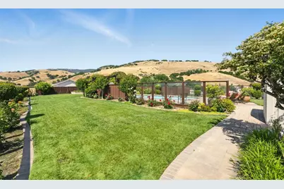 2525 Bridle Path Dr, Gilroy, CA 95020 - Photo 66