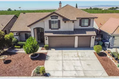 859 Sandra St, Los Banos, CA 93635 - Photo 1