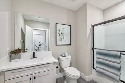 1000 Berryessa Ln 211, Davis, CA 95616 - Photo 18