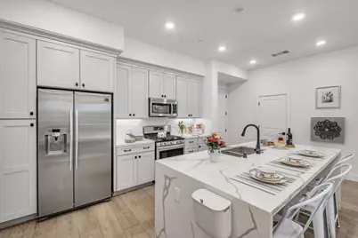 1000 Berryessa Ln 211, Davis, CA 95616 - Photo 2