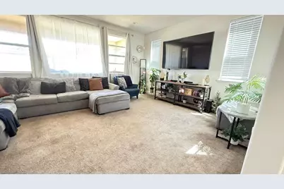 755 Alicante Dr, Hollister, CA 95023 - Photo 18