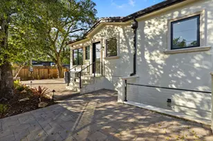 18071 Saratoga-Los Gatos Rd, Monte Sereno, CA 95030 - Photo 46