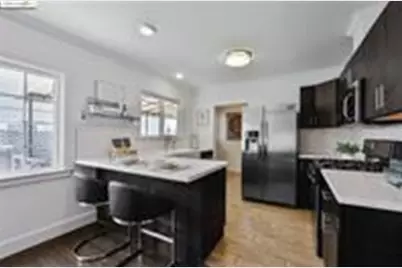 5821 Fleming Ave, Oakland, CA 94605 - Photo 2