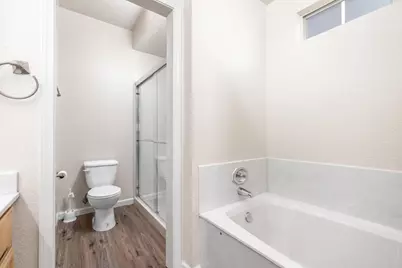 1500 Scenic Dr 18, Modesto, CA 95355 - Photo 20