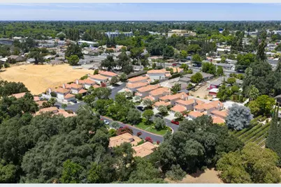 1500 Scenic Dr 18, Modesto, CA 95355 - Photo 30