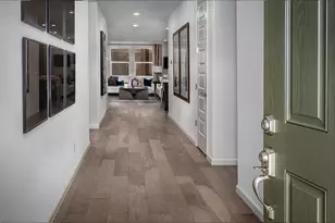 1880 Peony St, Hollister, CA 95023 - Photo 2