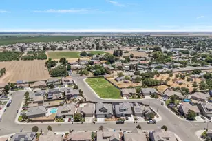 572 St Helena Dr, Newman, CA 95360 - Photo 32