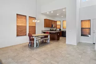 572 St Helena Dr, Newman, CA 95360 - Photo 8