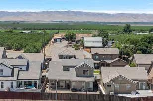 572 St Helena Dr, Newman, CA 95360 - Photo 4