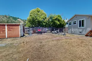 3939 Edgemoor Pl, Oakland, CA 94605 - Photo 16