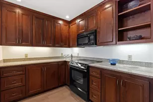 10 Crystal Springs Rd 1202, San Mateo, CA 94402 - Photo 10