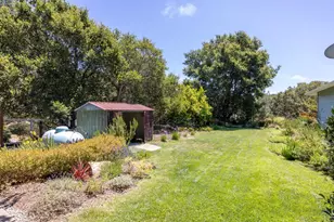 19060 Oak Heights Dr, Salinas, CA 93907 - Photo 2