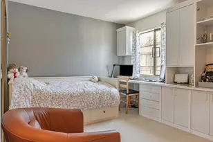 2411 Carlmont Dr 110, Belmont, CA 94002 - Photo 8